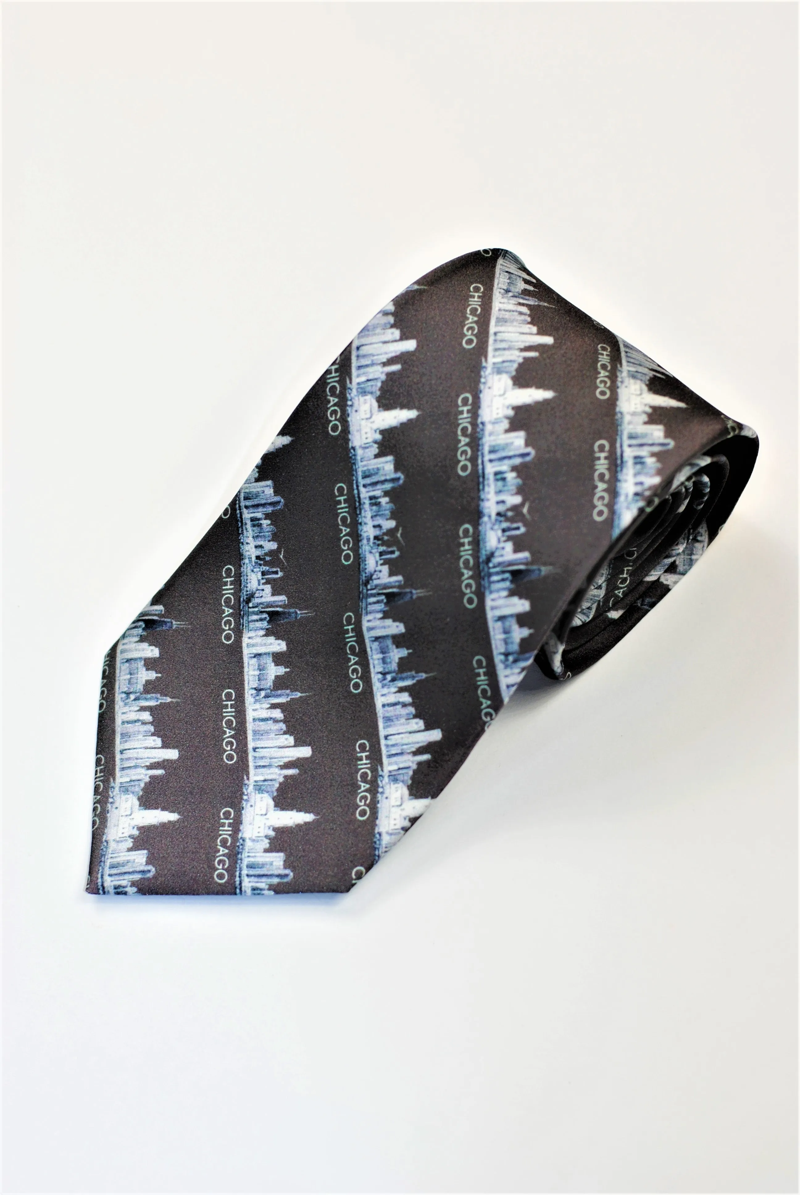 CHICAGO Skyline 100% Silk Men Tie in Dark Gray