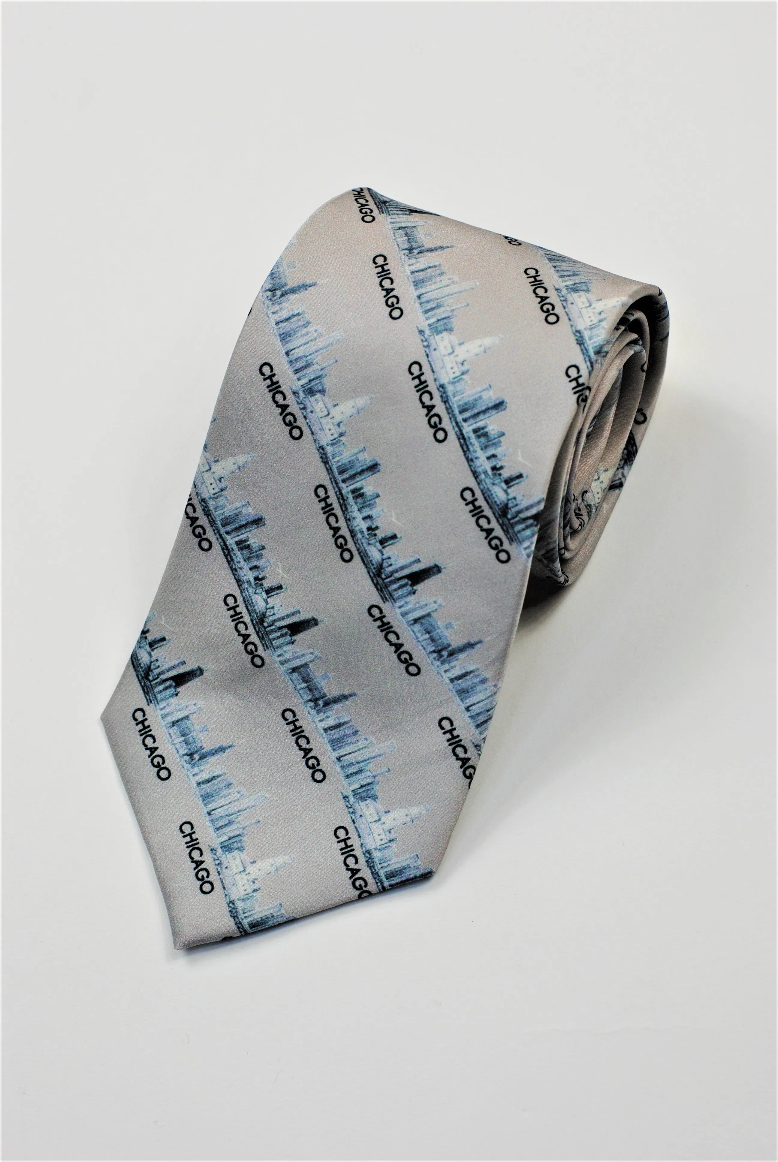 CHICAGO Skyline 100% Silk Men Tie in Light Gray