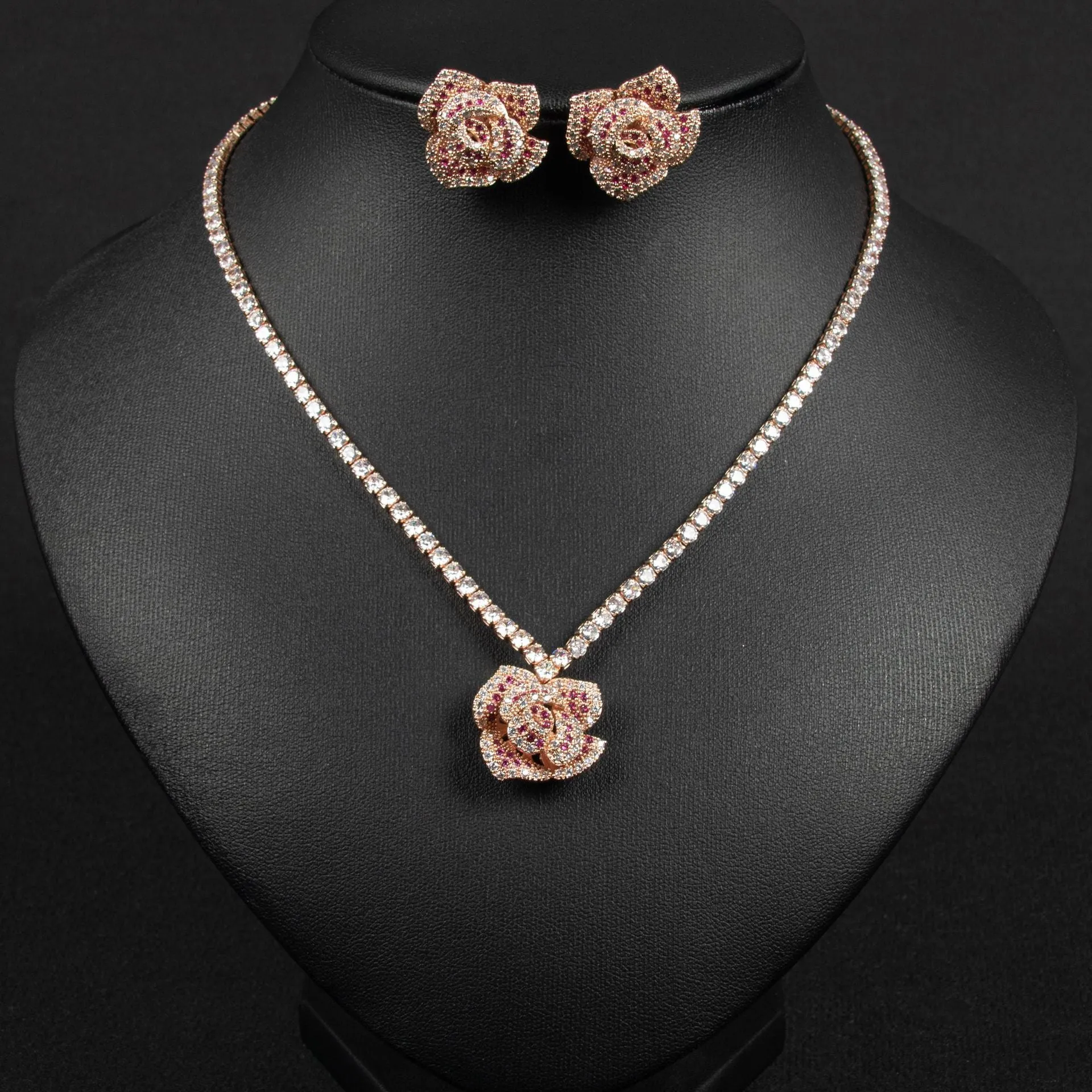 Hot sale European and American rose zircon necklace for women, casual and versatile, niche design, high-end suit