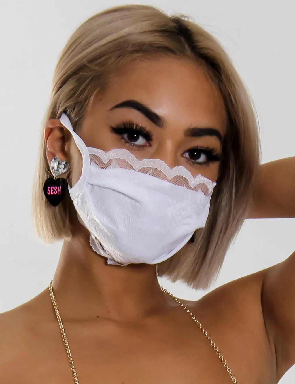 LACE DUST MASK - WHITE