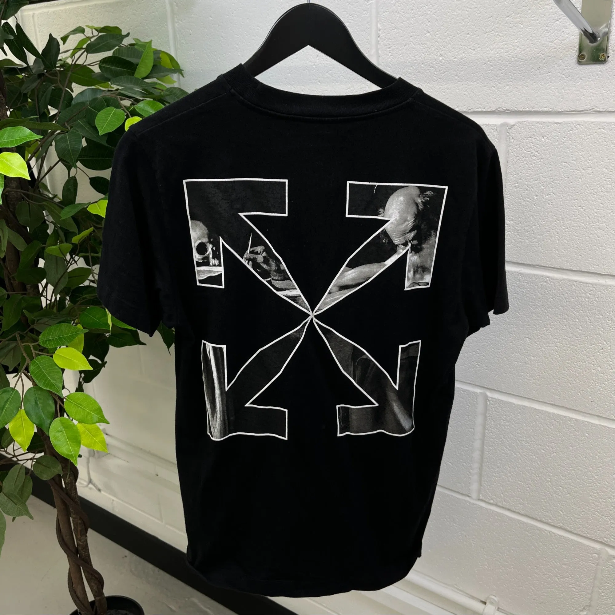 Men's Arrow T-Shirt Black Size S