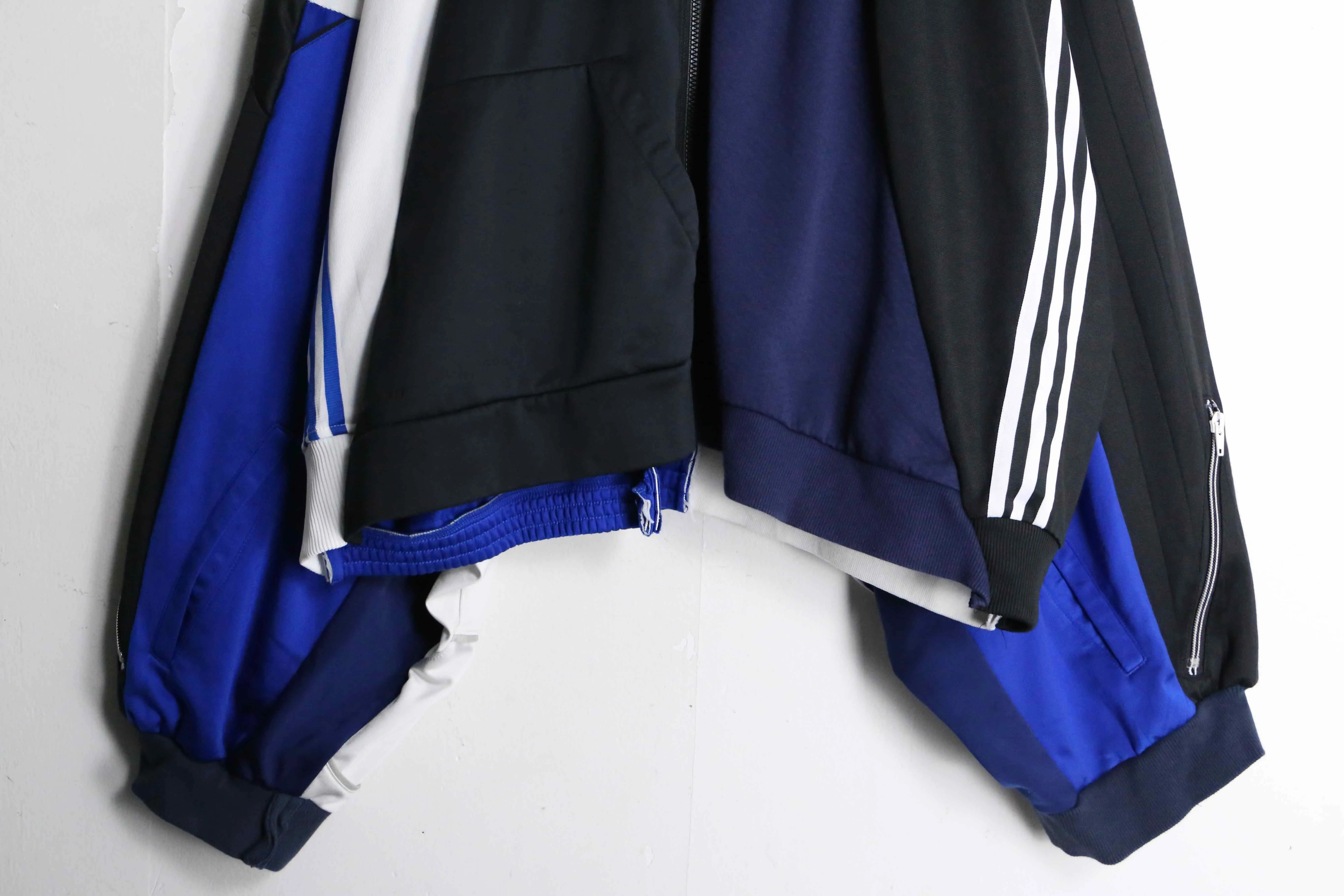 "Re:make" docking design track jacket