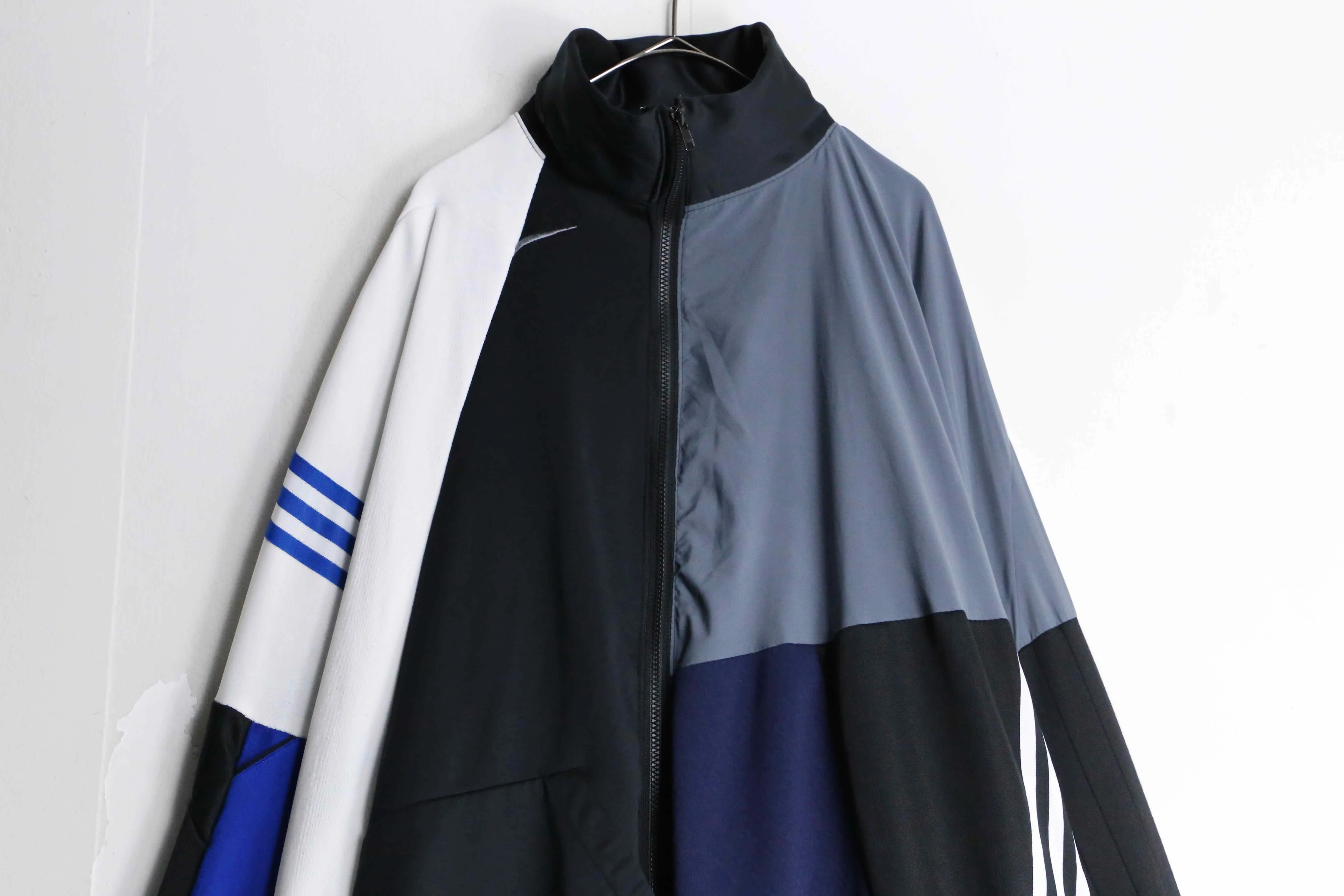 "Re:make" docking design track jacket