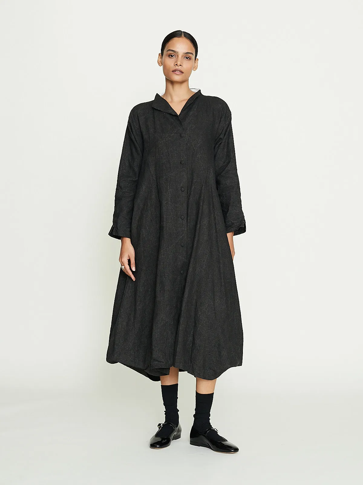 Robe de Nomad in Charcoal Black