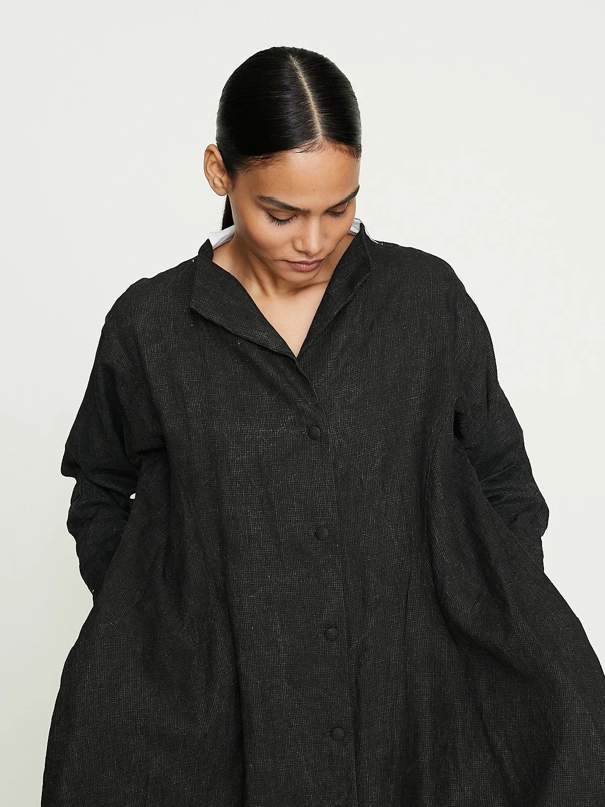 Robe de Nomad in Charcoal Black